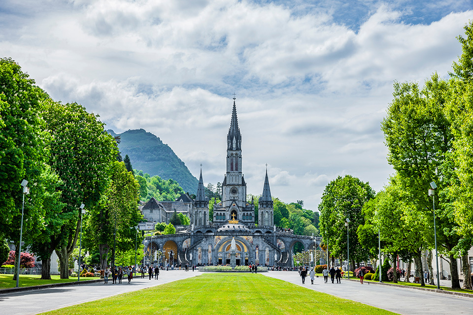 Osterwallfahrt  Lourdes